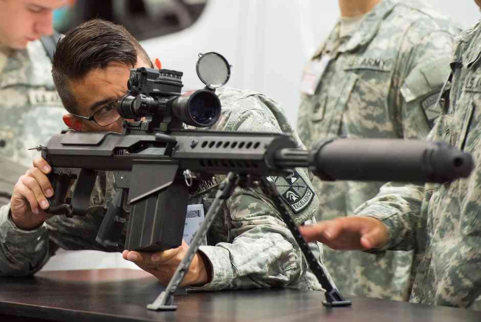 Снайперская винтовка Barrett M107A1 с интегрированным глушителем