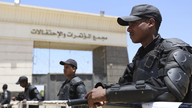 Суд в Египте приговорил к смерти 12 боевиков ИГИЛ