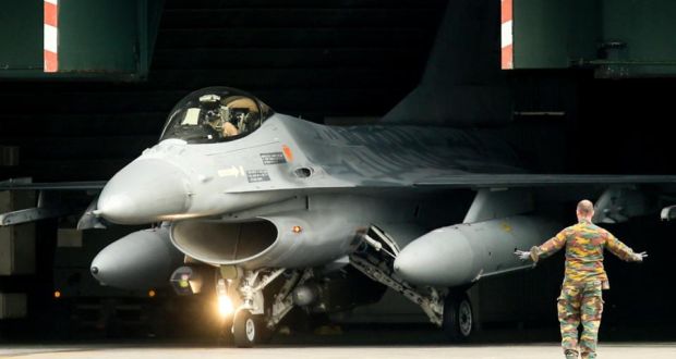 Участвующий в операциях против Исламского государства бельгийский истребитель F-16A