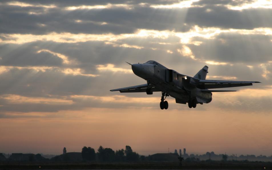 Экипажи Су-24М ЦВО приземлились в абсолютной темноте