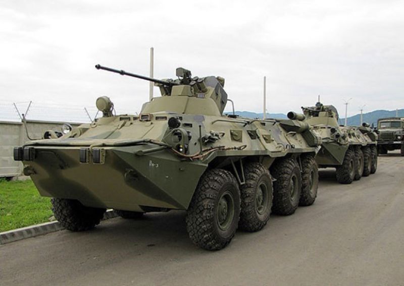На военную базу в Абхазии прибыли новые БТР-82АМ
