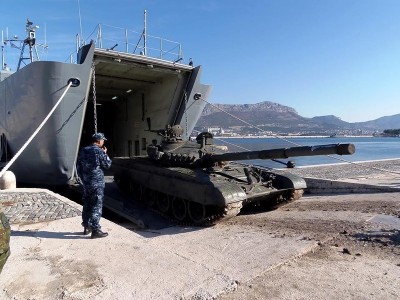 В Хорватии прошли учения по отработке десантирования военной техники с десантных кораблей