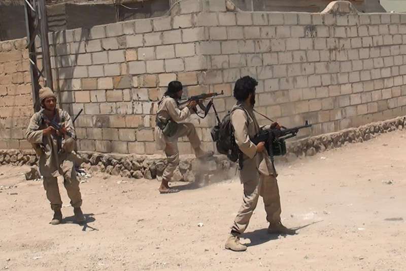 200 боевиков ДАИШ перешли на сторону восставших жителей Ракки