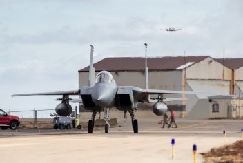 США развернули истребители F-15 на базе в Исландии