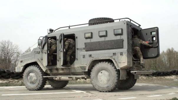 Украинский спецназ получит десять новых бронеавтомобилей «Варта»
