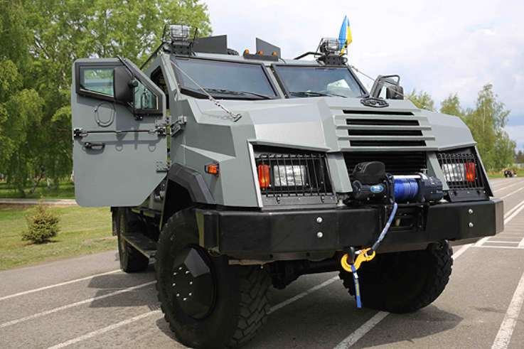 МВД Украины получило первые бронеавтомобили «Варта-2»