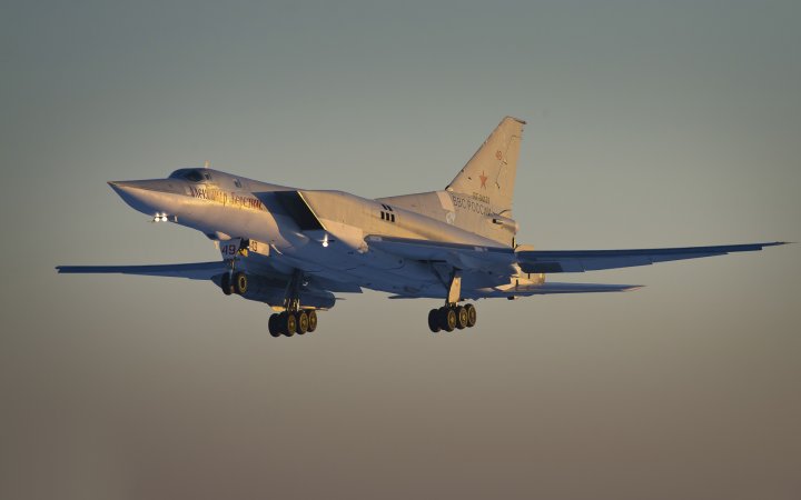 Дальние бомбардировщики Ту-22М3 уничтожили объекты террористов в Сирии