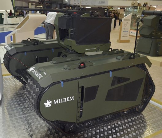 Эстонские разработчики представили в Абу-Даби боевой сухопутный беспилотник