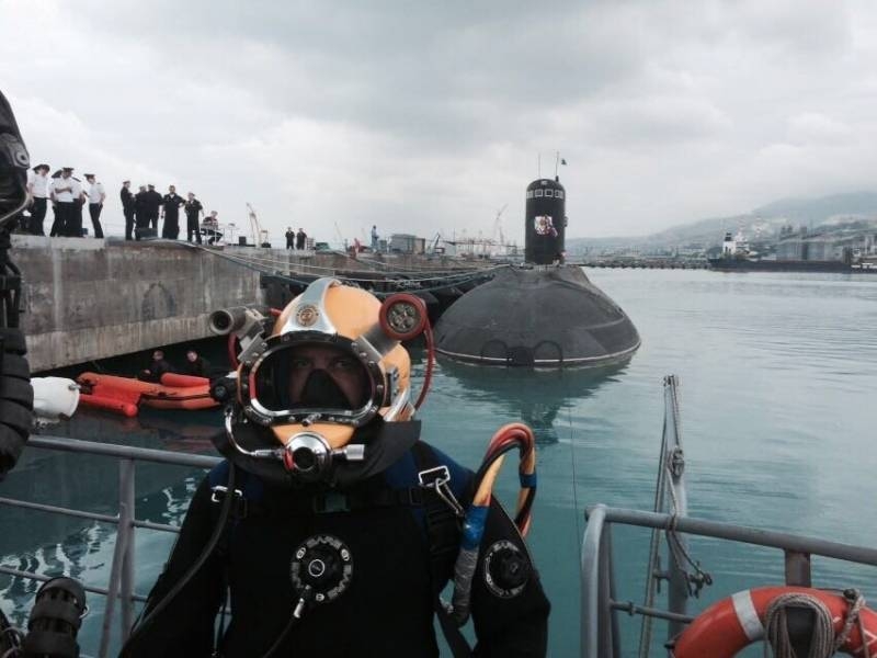 Водолазы ВМФ начали подготовку к погружению на глубины более 400 метров