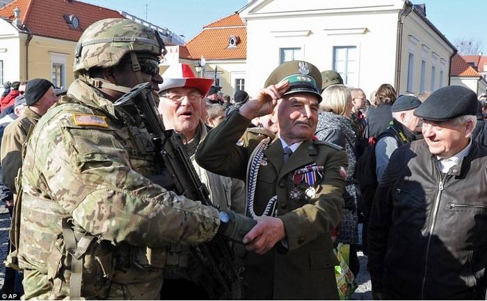 В Польше надеются на увеличение военного контингента США в стране