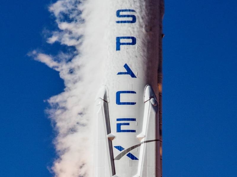 В США проведено успешное огневое испытание ракеты Falcon Heavy