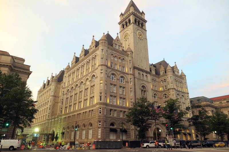 Отель Трампа в Вашингтоне «переименовали» в «Гадюшник»