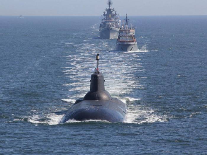 Самый большой в мире подводный ракетоносец "Дмитрий Донской" останется в составе ВМФ