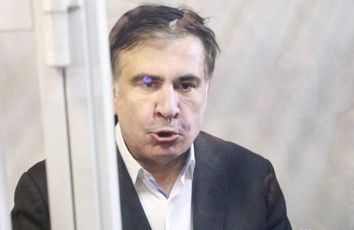 Саакашвили дали три года. Пока заочно