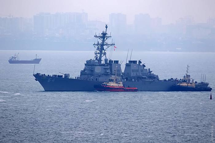 Американский эсминец Carney прибыл в порт Одессы