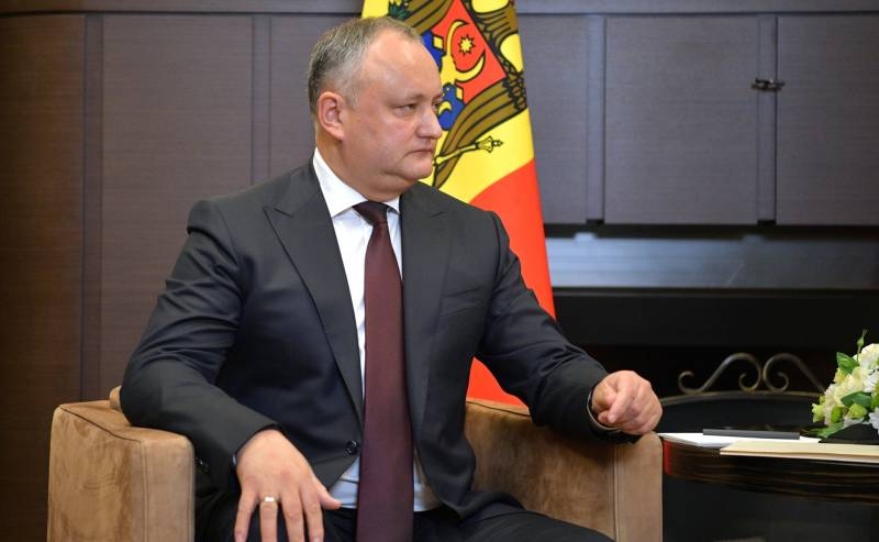 Додон назвал «очень рискованным» проект либералов о выходе Молдовы из СНГ