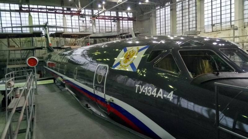 Учебный ракетоносец Ту-134УБЛ замечен в Беларуси