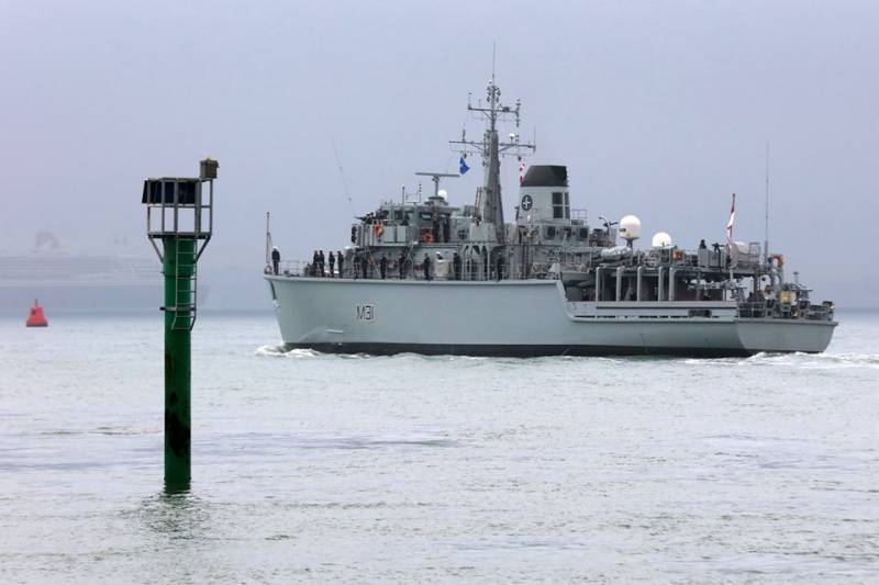 ВМС Британии направили «стеклопластиковый» корабль на перехват российских подлодок