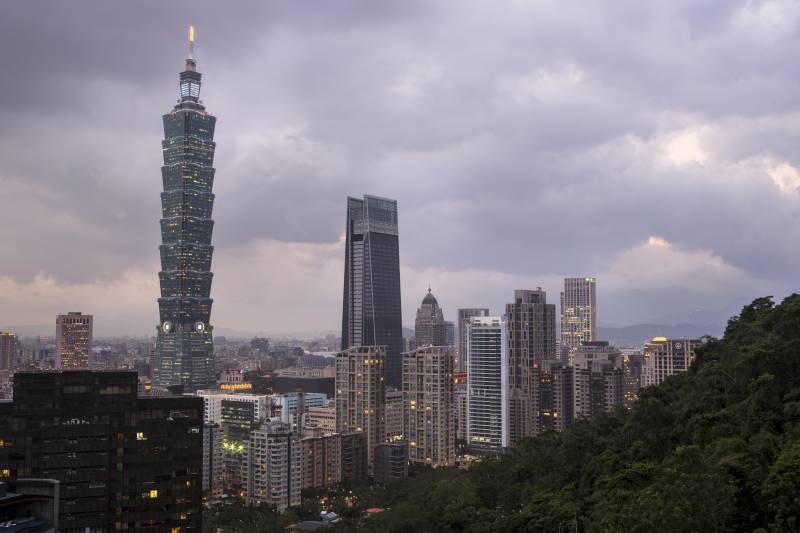 Пекин предупредил власти Тайваня о неприятностях из-за связей с США