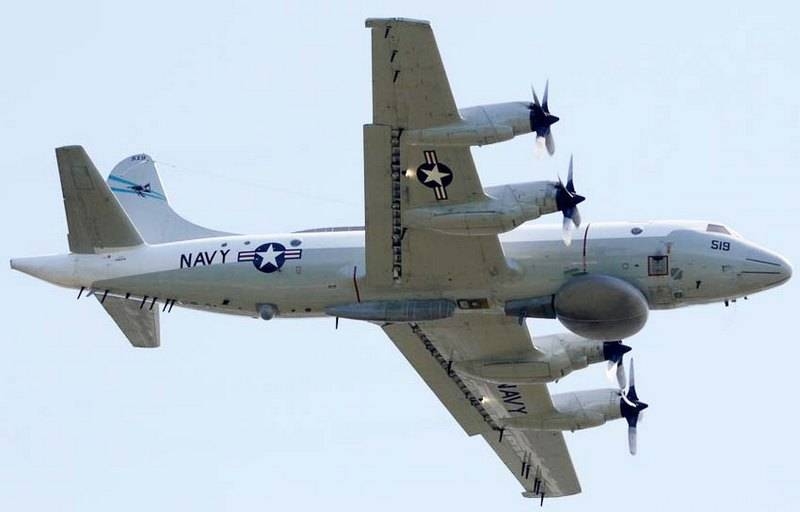 Самолет США провел очередную разведку у морских границ России на Черном море