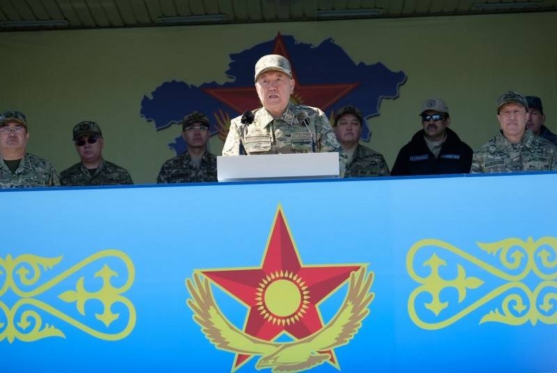 К "Дню защитника Отечества". В Казахстане прошел боевой парад