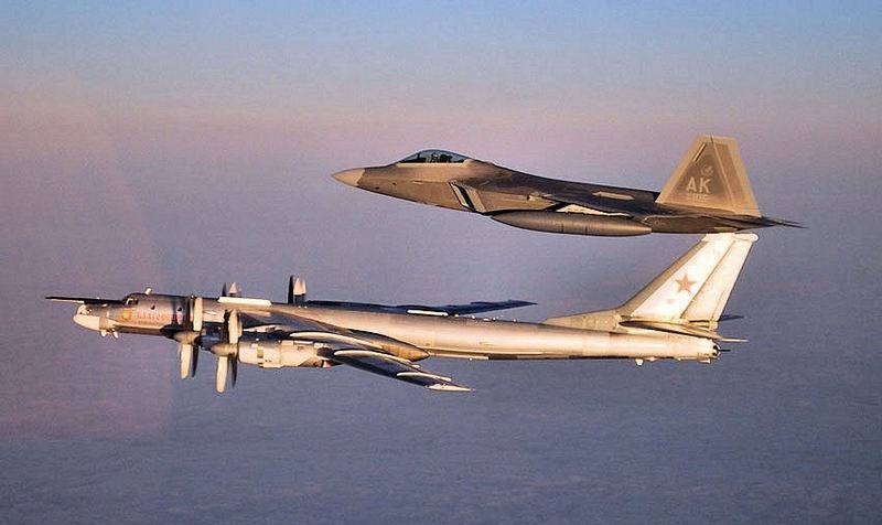 Вошли в зону ответственности NORAD. США заявили о перехвате российских Ту-95