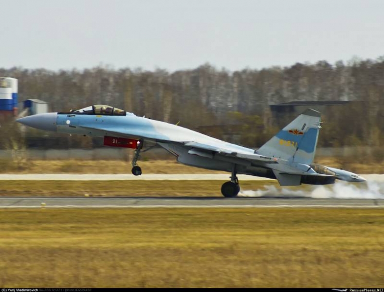 Китайский Су-35 замечен в Новосибирске