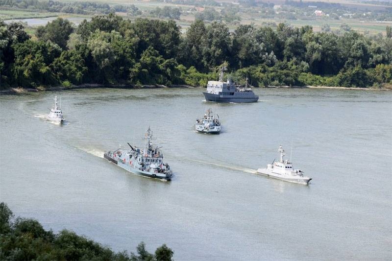 Украина и Румыния начали "военно-речные" учения на Дунае