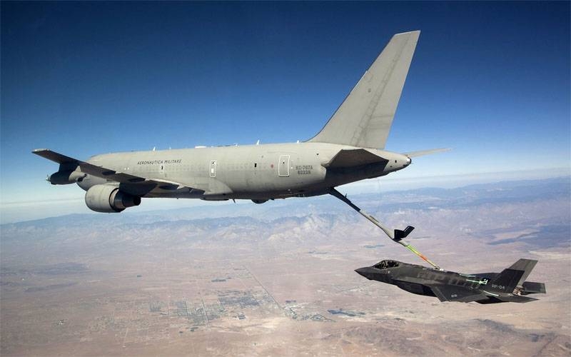 Воздушные танкеры ВВС США попадают "в сеть". О системе Cockpit (RTIC)