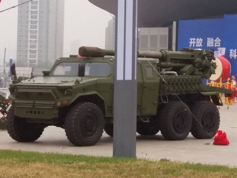 Китай показал новые колёсные САУ