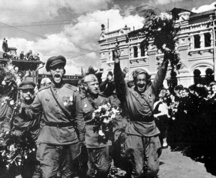 Это наша история: Аксёнов назвал настоящих героев Украины