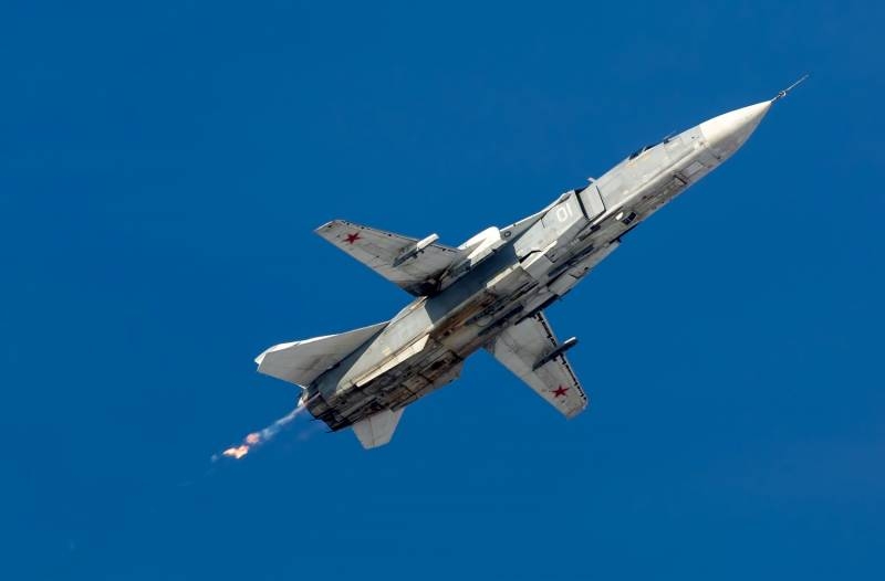 Су-24 ВКС РФ осуществили полёт над бельгийским кораблём