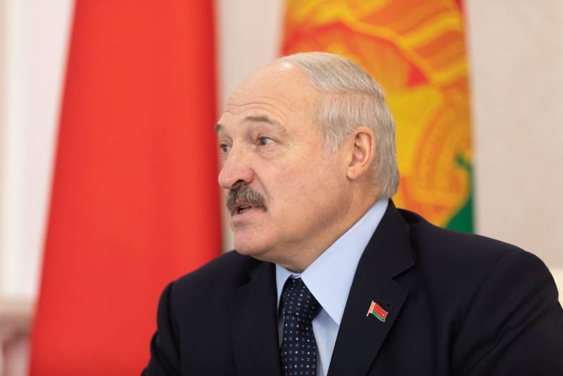 Лукашенко - Польше: Посоветовал бы вам не размещать лишние базы