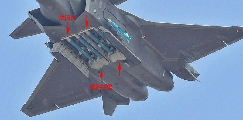 В Китае спорят об уровне вибрации во внутренних оружейных отсеках J-20