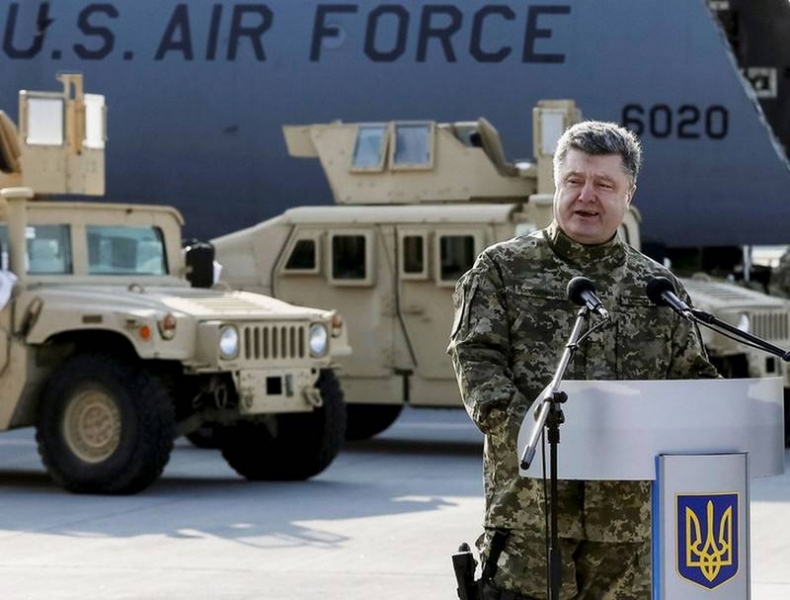 Киев ищет способы прямых закупок летального оружия у США