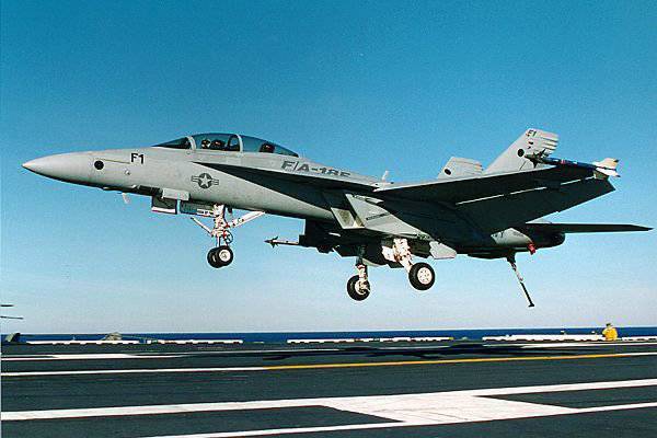 Американский F/A-18 упал в море юго-восточнее Окинавы