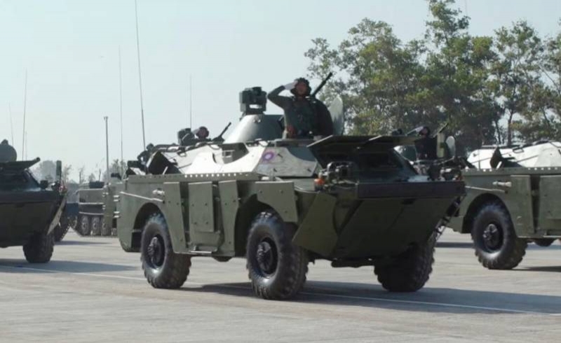 В Лаосе показали модернизированные БРДМ-2М