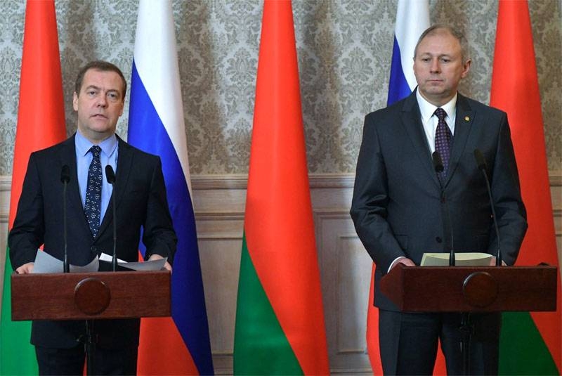 Медведев жёстко ответил властям Белоруссии