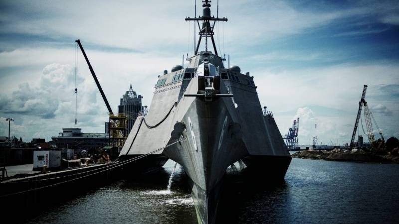 ВМС США получат новый тримаран