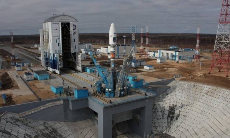 Рогозин рассказал о строительстве Восточного и новых ракетах