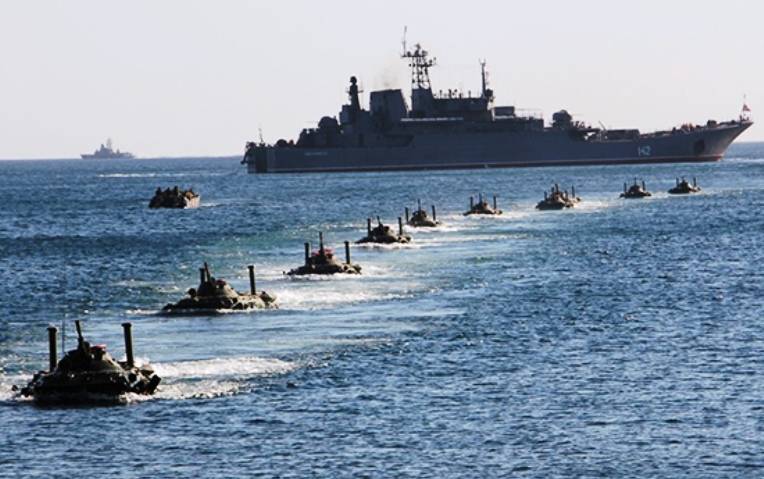 МИД Украины обвинил Россию в подготовке наступления с моря
