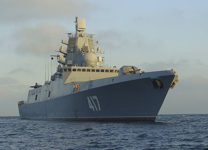 Ракетный фрегат "Адмирал Горшков" вошёл в Средиземное море
