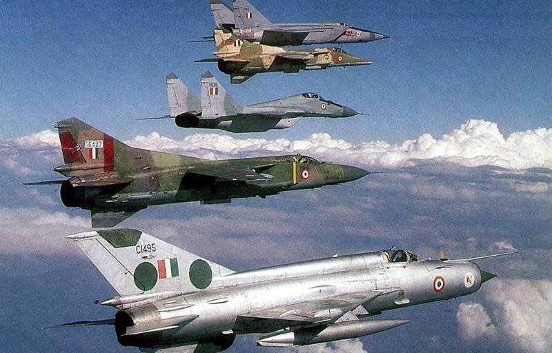 В Индии обеспокоены отставанием от Пакистана в развитии ВВС