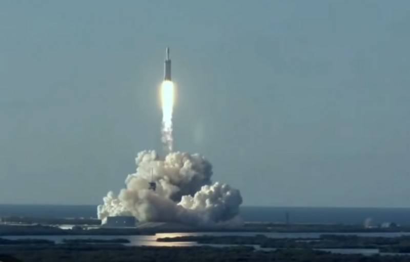 Space Х потеряла первую ступень Falcon Heavy уже после посадки