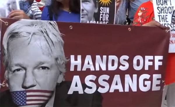 Заявлено о скорой высылке основателя WikiLeaks из посольства Эквадора в Лондоне