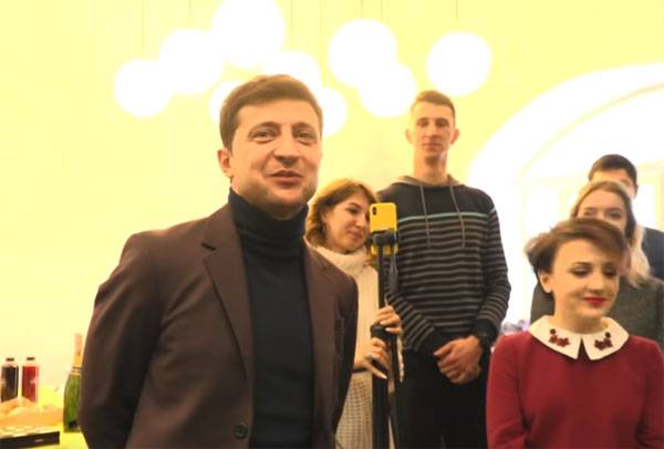Зеленский съязвил по поводу российских паспортов