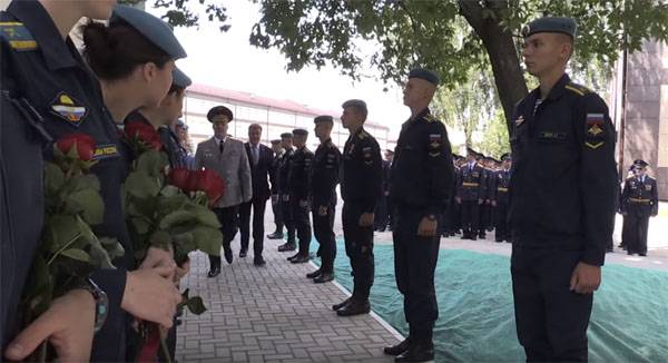В Минобороны решено наказать командиров из-за ситуации с погонами в РГВВДКУ