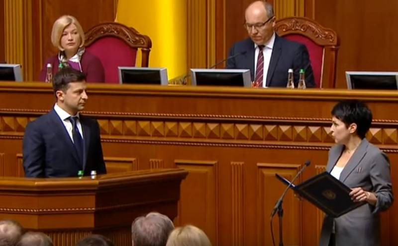 В Киеве началось: Полторак и Грицак подали в отставку, Луценко пока молчит