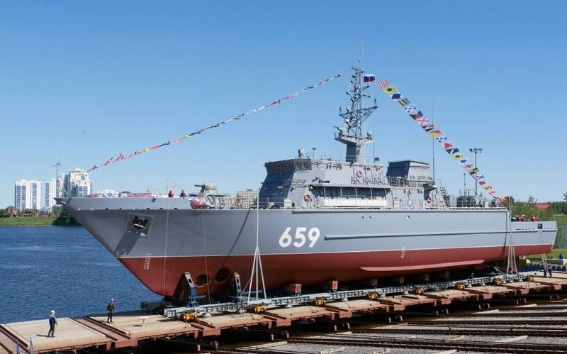 В Санкт-Петербурге спущен на воду третий морской тральщик проекта 12700