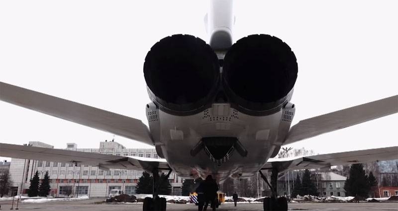 Ту-22М3М с Бельбека будет "встречать" эсминцы ВМС США при входе в Чёрное море